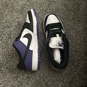 Brand new nike shoes